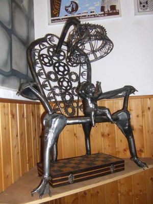 Skulptur bei Statt Knast