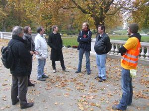 Treffen der Spaziergänger im Körnerpark